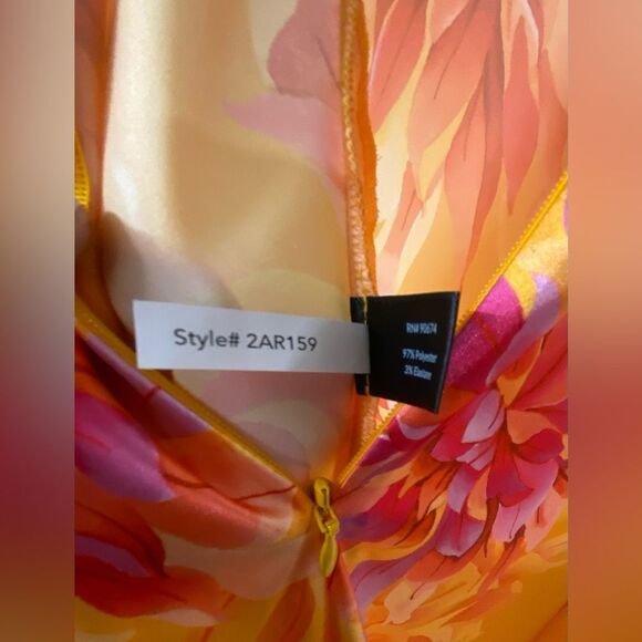 Boston Proper La Dolce Vita Floral Charmeuse Maxi Dress.  Size 4. - Picture 13 of 14